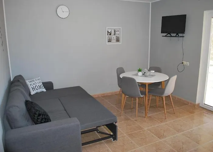 And By The Sea - 24083 Kaprije